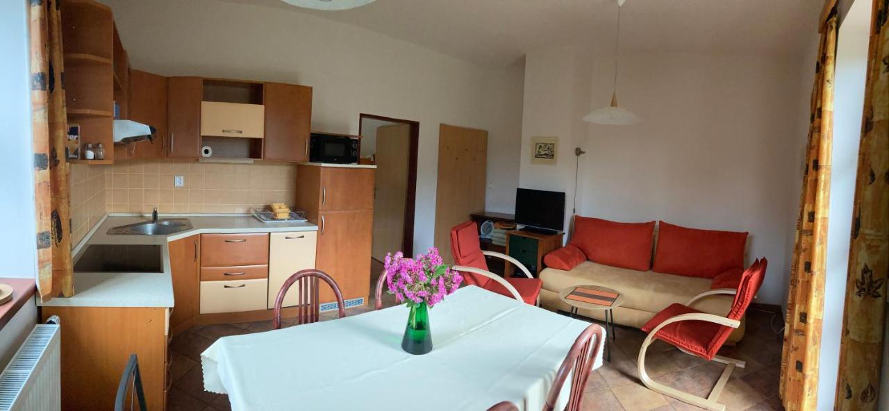 Apartman V Hajich Malá Skála Buitenkant foto